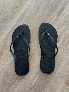 Havaianas Slim Black Flip Flops with Rhinestone Accent